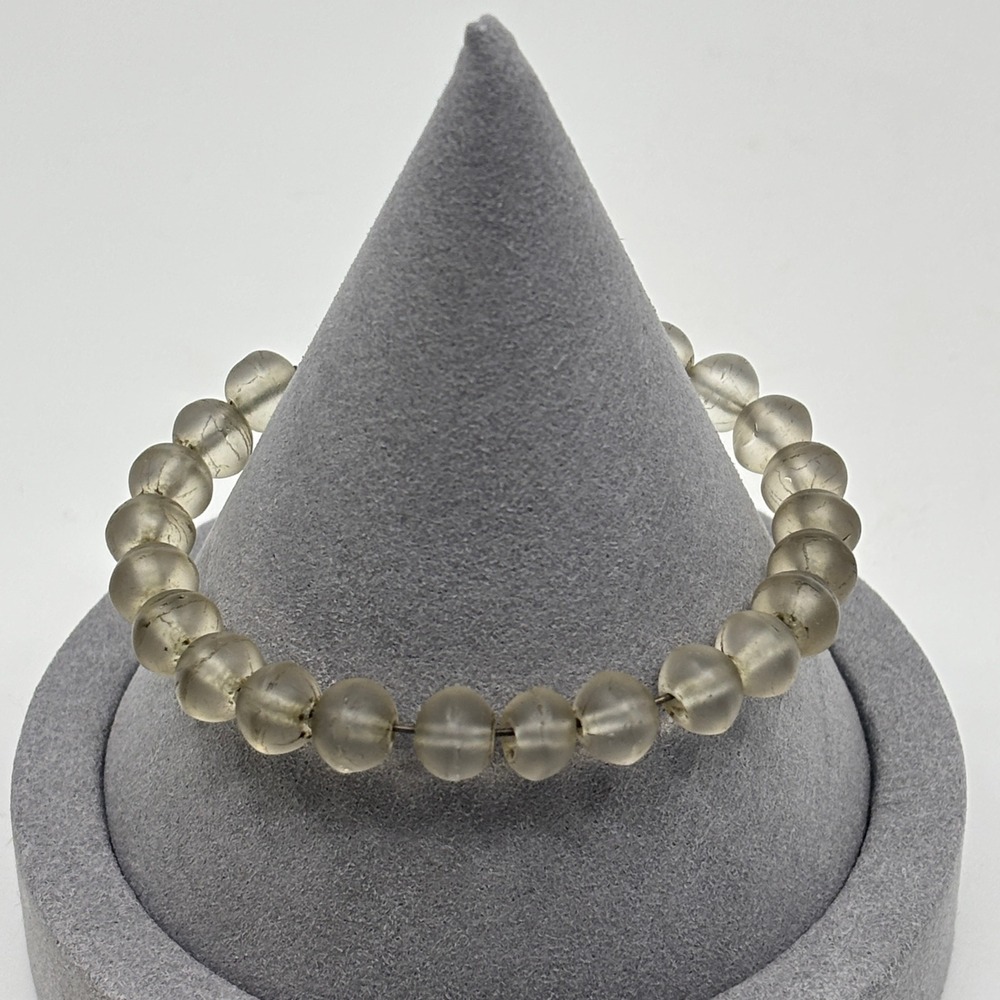 Vintage Niagara Falls Frosted Smoky Glass Bead Bracelet Heart Charm‎ Grey